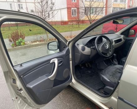 Серый Рено Логан, объемом двигателя 1.5 л и пробегом 330 тыс. км за 4600 $, фото 15 на Automoto.ua