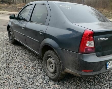 Серый Рено Логан, объемом двигателя 1.4 л и пробегом 250 тыс. км за 3200 $, фото 5 на Automoto.ua