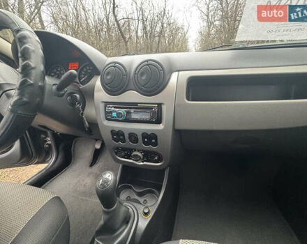 Сірий Рено Логан, об'ємом двигуна 1.4 л та пробігом 115 тис. км за 5500 $, фото 11 на Automoto.ua