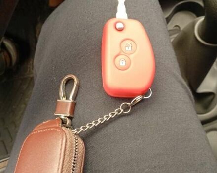Сірий Рено Логан, об'ємом двигуна 1.39 л та пробігом 173 тис. км за 5100 $, фото 7 на Automoto.ua