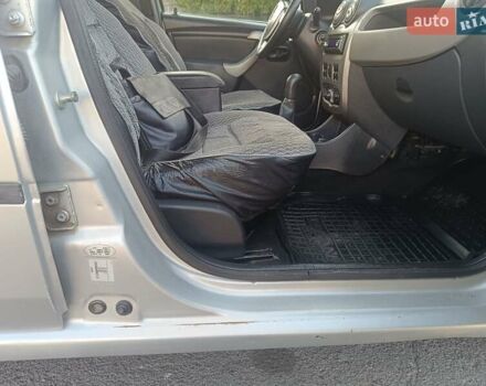 Серый Рено Логан, объемом двигателя 1.4 л и пробегом 317 тыс. км за 3000 $, фото 48 на Automoto.ua