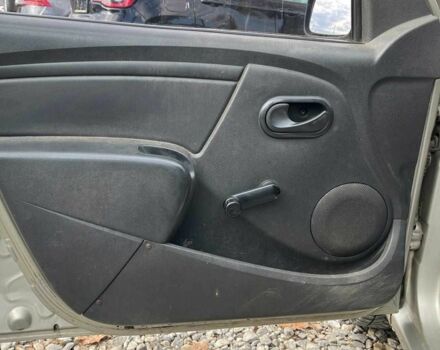 Серый Рено Логан, объемом двигателя 1.4 л и пробегом 218 тыс. км за 2900 $, фото 22 на Automoto.ua