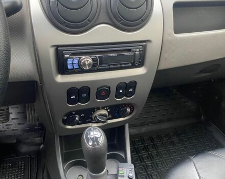 Серый Рено Логан, объемом двигателя 1.5 л и пробегом 330 тыс. км за 4600 $, фото 9 на Automoto.ua