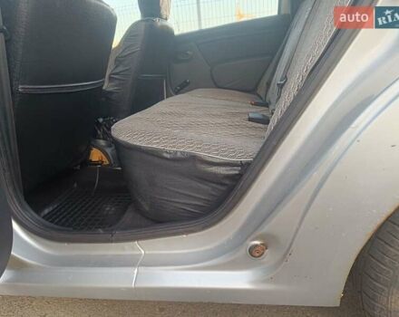 Серый Рено Логан, объемом двигателя 1.4 л и пробегом 317 тыс. км за 3000 $, фото 12 на Automoto.ua