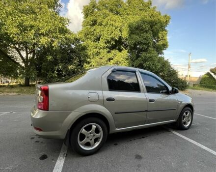 Серый Рено Логан, объемом двигателя 1.6 л и пробегом 182 тыс. км за 5550 $, фото 2 на Automoto.ua