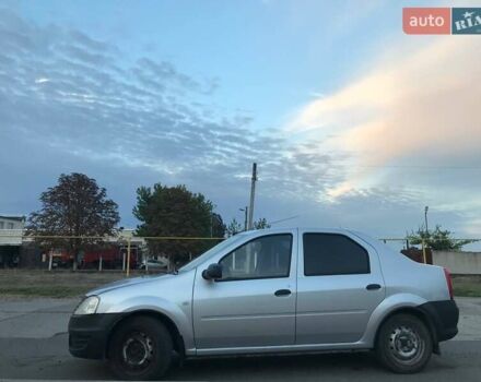 Рено Логан 2010 в Измаиле на Automoto.ua Серый Рено Логан, объемом двигателя 1.39 л и пробегом 276 тыс. км за 3541 $, фото 2 на Automoto.ua