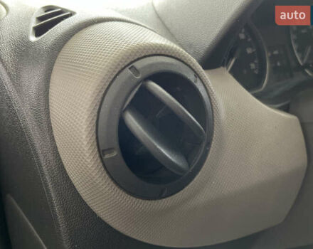 Серый Рено Логан, объемом двигателя 1.39 л и пробегом 157 тыс. км за 4700 $, фото 13 на Automoto.ua