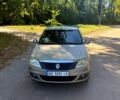 Серый Рено Логан, объемом двигателя 1.6 л и пробегом 196 тыс. км за 4100 $, фото 1 на Automoto.ua