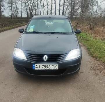 Серый Рено Логан, объемом двигателя 1.39 л и пробегом 250 тыс. км за 3200 $, фото 1 на Automoto.ua