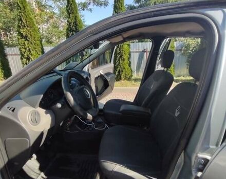 Серый Рено Логан, объемом двигателя 1.39 л и пробегом 351 тыс. км за 5500 $, фото 2 на Automoto.ua