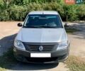 Серый Рено Логан, объемом двигателя 1.4 л и пробегом 331 тыс. км за 3500 $, фото 3 на Automoto.ua