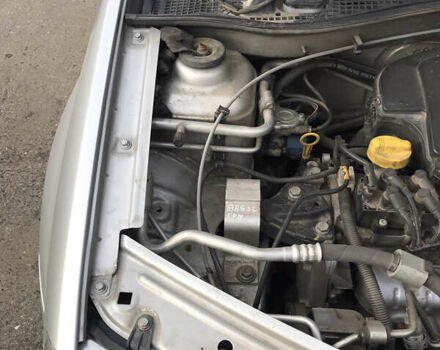 Серый Рено Логан, объемом двигателя 1.6 л и пробегом 108 тыс. км за 6700 $, фото 25 на Automoto.ua