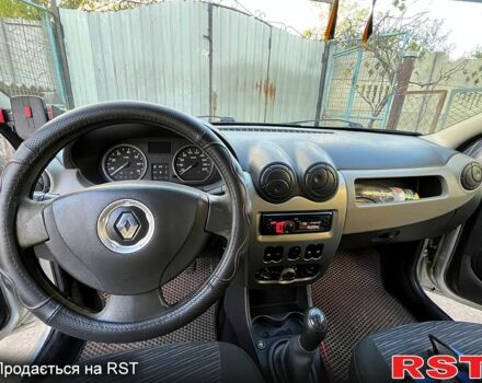 Рено Логан 2011 в Кривом Роге на Automoto.ua Серый Рено Логан, объемом двигателя 1.4 л и пробегом 193 тыс. км за 4200 $, фото 9 на Automoto.ua