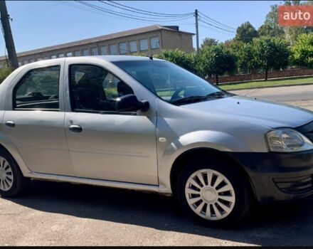 Серый Рено Логан, объемом двигателя 1.4 л и пробегом 331 тыс. км за 3500 $, фото 2 на Automoto.ua