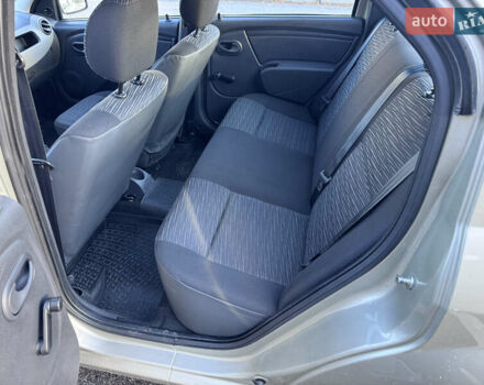 Рено Логан 2011 в Черкассах на Automoto.ua Серый Рено Логан, объемом двигателя 1.39 л и пробегом 97 тыс. км за 5800 $, фото 17 на Automoto.ua