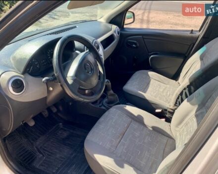 Серый Рено Логан, объемом двигателя 1.4 л и пробегом 331 тыс. км за 3500 $, фото 7 на Automoto.ua