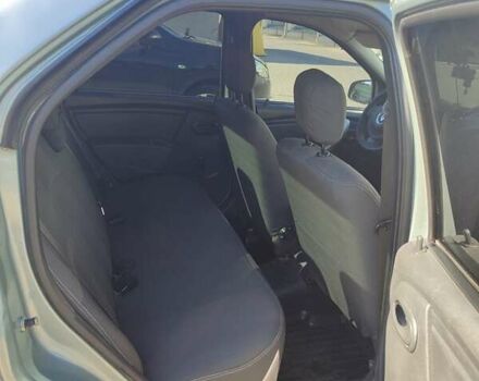 Серый Рено Логан, объемом двигателя 1.39 л и пробегом 351 тыс. км за 5500 $, фото 4 на Automoto.ua