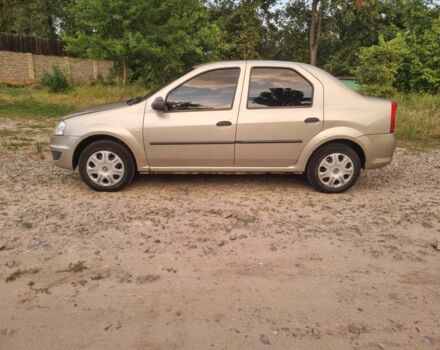 Серый Рено Логан, объемом двигателя 1.5 л и пробегом 280 тыс. км за 3500 $, фото 2 на Automoto.ua