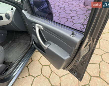 Серый Рено Логан, объемом двигателя 1.6 л и пробегом 115 тыс. км за 5950 $, фото 42 на Automoto.ua