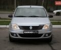 Сірий Рено Логан, об'ємом двигуна 1.39 л та пробігом 54 тис. км за 6400 $, фото 1 на Automoto.ua