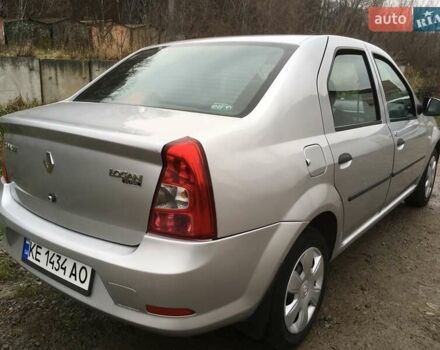 Серый Рено Логан, объемом двигателя 1.39 л и пробегом 302 тыс. км за 4500 $, фото 2 на Automoto.ua
