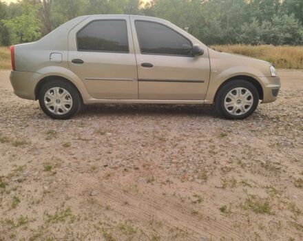 Серый Рено Логан, объемом двигателя 1.5 л и пробегом 280 тыс. км за 3500 $, фото 5 на Automoto.ua