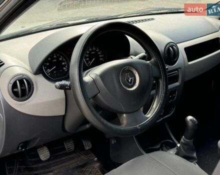 Рено Логан 2012 в Виннице на Automoto.ua Серый Рено Логан, объемом двигателя 1.6 л и пробегом 263 тыс. км за 5790 $, фото 15 на Automoto.ua