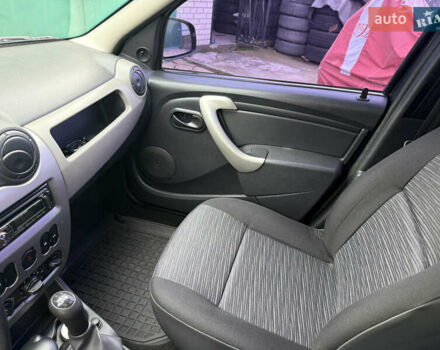 Серый Рено Логан, объемом двигателя 1.6 л и пробегом 115 тыс. км за 5950 $, фото 45 на Automoto.ua