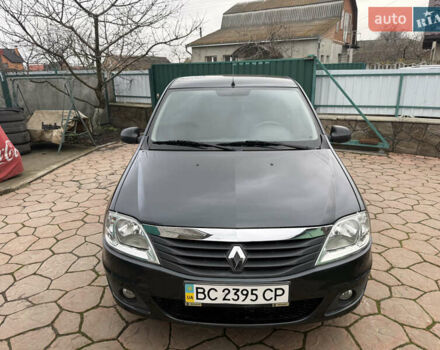 Серый Рено Логан, объемом двигателя 1.6 л и пробегом 115 тыс. км за 5950 $, фото 1 на Automoto.ua