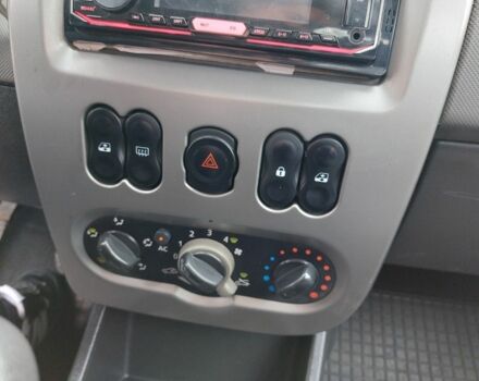 Серый Рено Логан, объемом двигателя 1.5 л и пробегом 148 тыс. км за 4950 $, фото 19 на Automoto.ua