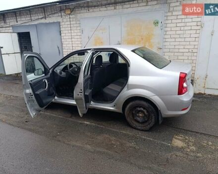 Серый Рено Логан, объемом двигателя 1.39 л и пробегом 54 тыс. км за 6500 $, фото 2 на Automoto.ua