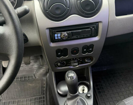 Серый Рено Логан, объемом двигателя 1.6 л и пробегом 115 тыс. км за 5950 $, фото 46 на Automoto.ua