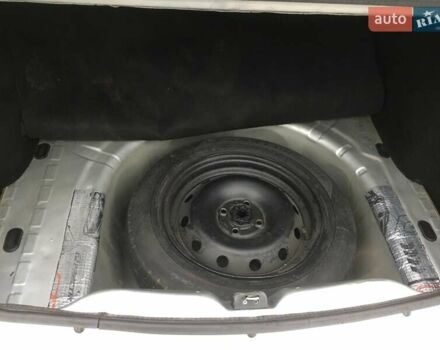 Серый Рено Логан, объемом двигателя 1.39 л и пробегом 302 тыс. км за 4500 $, фото 10 на Automoto.ua