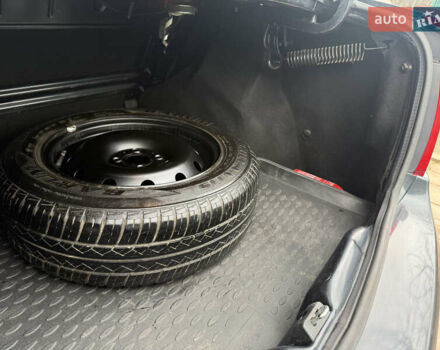 Серый Рено Логан, объемом двигателя 1.6 л и пробегом 115 тыс. км за 5950 $, фото 36 на Automoto.ua