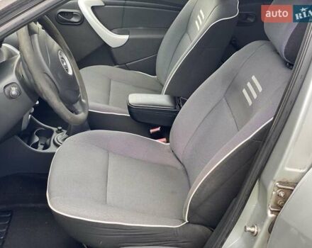 Серый Рено Логан, объемом двигателя 1.6 л и пробегом 119 тыс. км за 4400 $, фото 13 на Automoto.ua