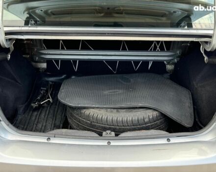 Серый Рено Логан, объемом двигателя 1.6 л и пробегом 263 тыс. км за 5790 $, фото 18 на Automoto.ua