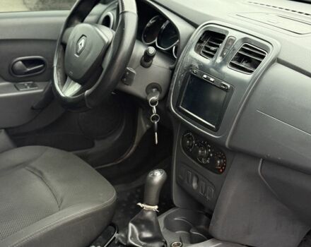 Серый Рено Логан, объемом двигателя 1.6 л и пробегом 300 тыс. км за 2950 $, фото 6 на Automoto.ua