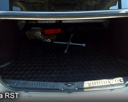 Серый Рено Логан, объемом двигателя 1.5 л и пробегом 290 тыс. км за 5500 $, фото 5 на Automoto.ua