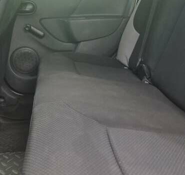 Рено Логан 2013 у Харкові на Automoto.ua Сірий Рено Логан, об'ємом двигуна 1.15 л та пробігом 265 тис. км за 4500 $, фото 1 на Automoto.ua