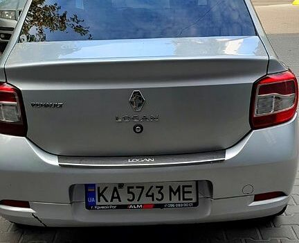 Рено Логан 2014 в Глухове на Automoto.ua Серый Рено Логан, объемом двигателя 1.1 л и пробегом 270 тыс. км за 5300 $, фото 5 на Automoto.ua