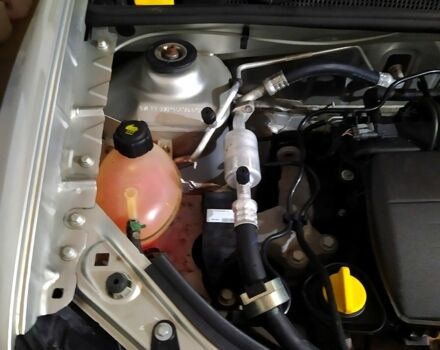 Серый Рено Логан, объемом двигателя 1.1 л и пробегом 195 тыс. км за 4700 $, фото 7 на Automoto.ua