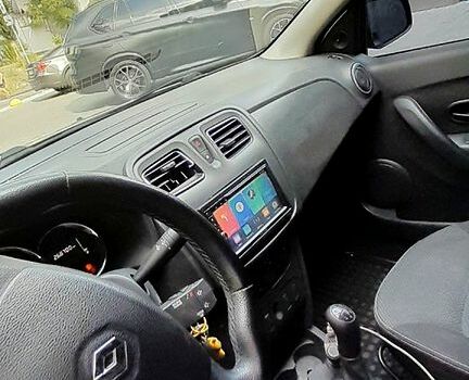 Рено Логан 2014 в Глухове на Automoto.ua Серый Рено Логан, объемом двигателя 1.1 л и пробегом 270 тыс. км за 5300 $, фото 6 на Automoto.ua