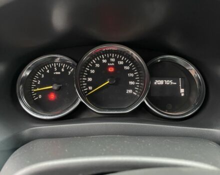 Сірий Рено Логан, об'ємом двигуна 1.5 л та пробігом 208 тис. км за 5200 $, фото 5 на Automoto.ua