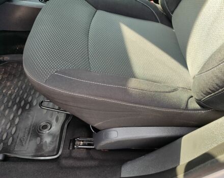 Рено Логан 2016 в Синельниковом на Automoto.ua Серый Рено Логан, объемом двигателя 1.5 л и пробегом 172 тыс. км за 7300 $, фото 4 на Automoto.ua