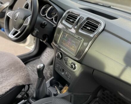 Серый Рено Логан, объемом двигателя 1.5 л и пробегом 90 тыс. км за 8800 $, фото 6 на Automoto.ua