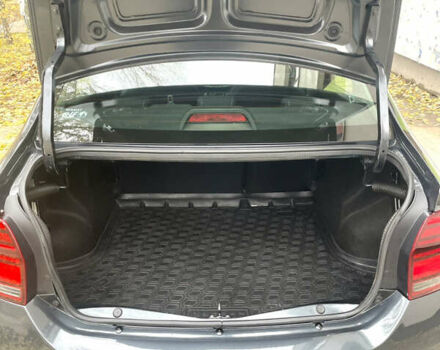 Сірий Рено Логан, об'ємом двигуна 1.46 л та пробігом 80 тис. км за 10000 $, фото 11 на Automoto.ua