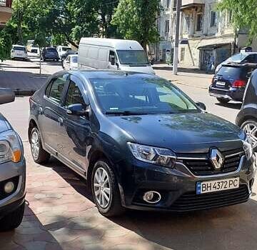 Серый Рено Логан, объемом двигателя 1 л и пробегом 77 тыс. км за 8000 $, фото 1 на Automoto.ua