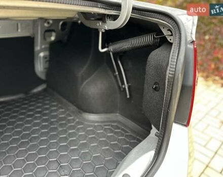 Сірий Рено Логан, об'ємом двигуна 1.46 л та пробігом 230 тис. км за 7700 $, фото 70 на Automoto.ua