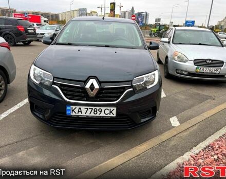 Серый Рено Логан, объемом двигателя 1.5 л и пробегом 170 тыс. км за 8900 $, фото 3 на Automoto.ua
