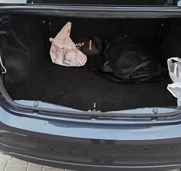 Серый Рено Логан, объемом двигателя 1.46 л и пробегом 79 тыс. км за 10000 $, фото 8 на Automoto.ua